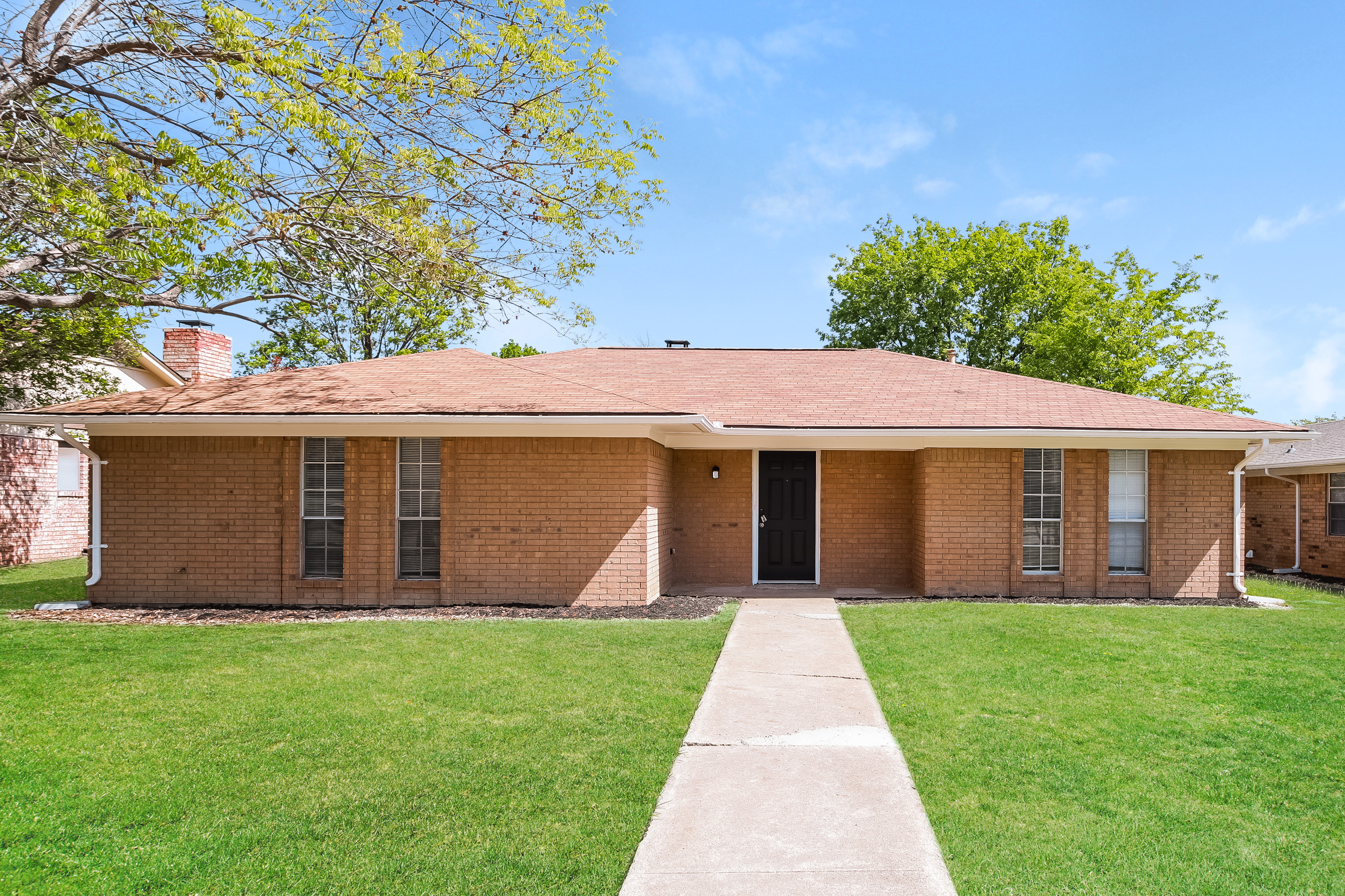 1813 El Paso St Lewisville, TX 75077